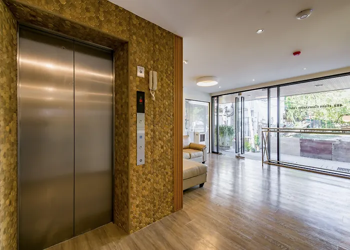 P18 Hotel